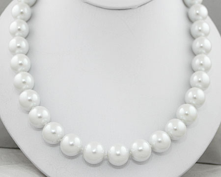 Large White Pearl Necklace (14mm) 